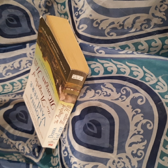 Book - Picture 2 of 6